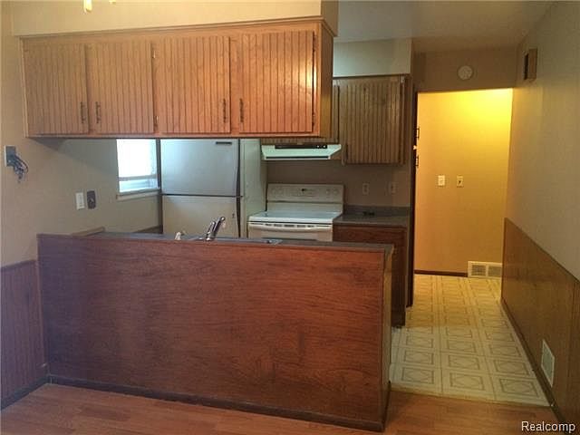 2nd image of 32609 Wexford Dr