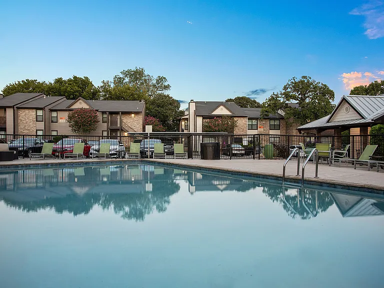 C242530_BristolGrapevine_Twilight_Pool_02