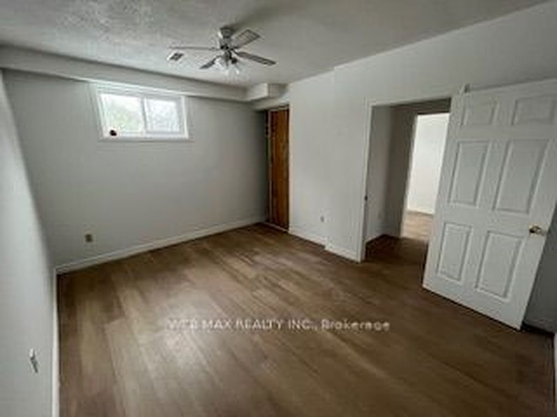 Peterborough House for rent - 5 Bedrooms — photo 27