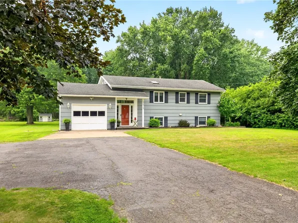 3479 Big Ridge Rd, Spencerport, NY 14559