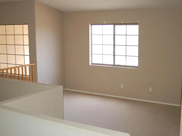 1041 W Longhorn Dr — Photo 15