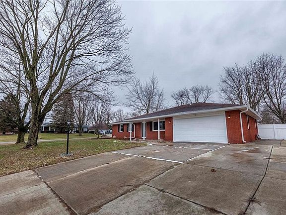 2nd image of 235 E Mariam St