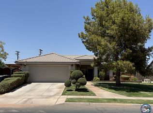 392 Willow Bend Dr, El Centro, CA 92243