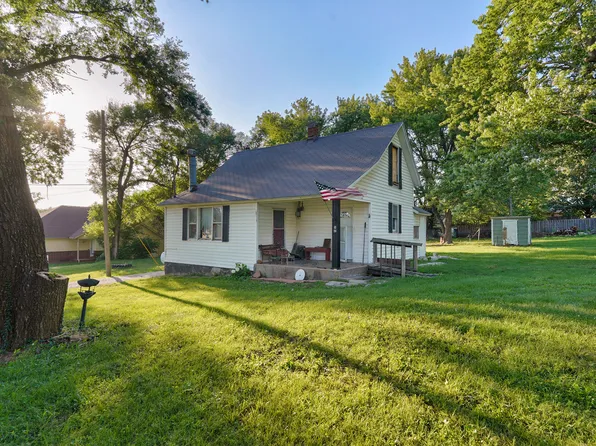 1403 E Mcclernon Street, Springfield, MO 65803