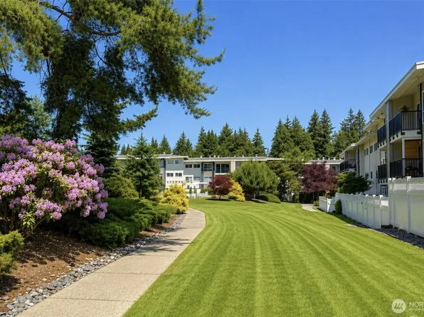 12631 NE 9th Place #C205, Bellevue, WA 98005
