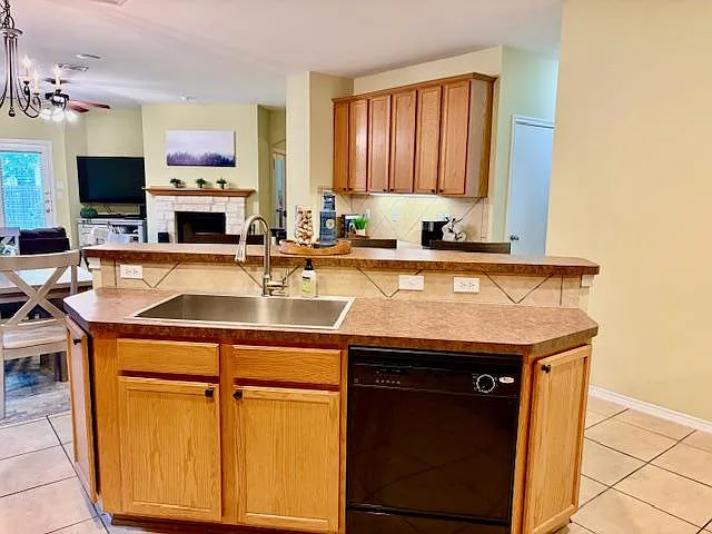18720 Royal Pointe Dr — Photo 7
