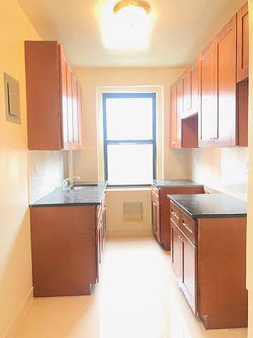1st image of 62-64 Saunders St APT S3