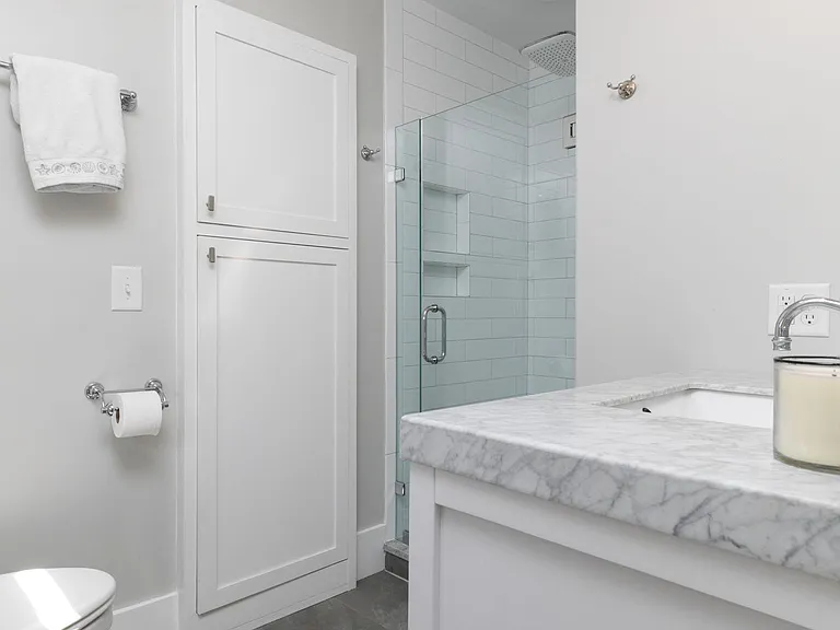 2262 Ion Ave — Photo 27