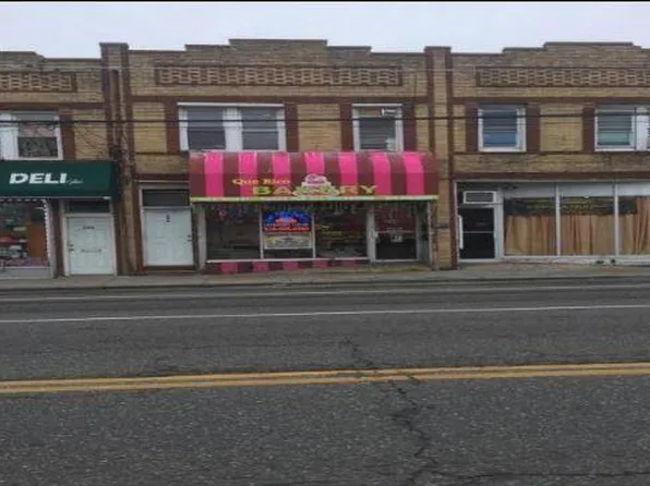290 N Main St, Freeport, NY 11520