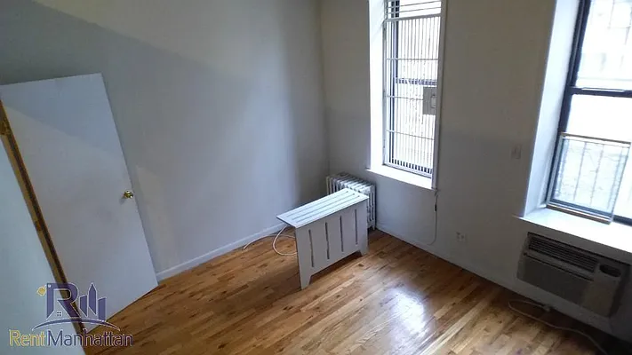 Rented by Rent Manhattan | media 9