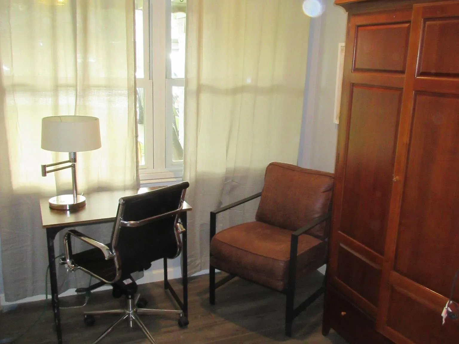 4 bed, 2.0 bath, 1350 sqft, $983 — Photo 1