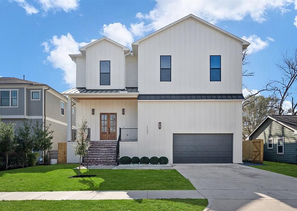 1st image of 2227 Saxon Drive