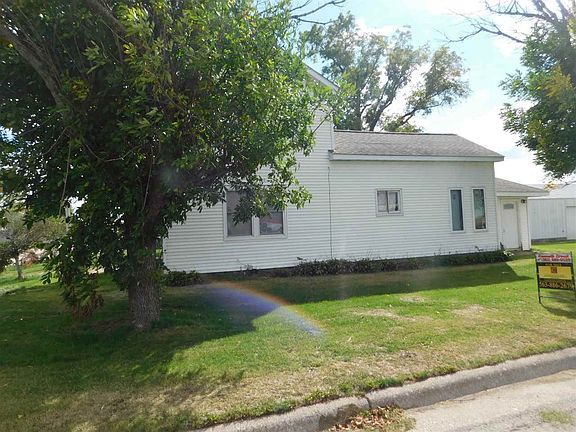4th image of 109 W Cedar St