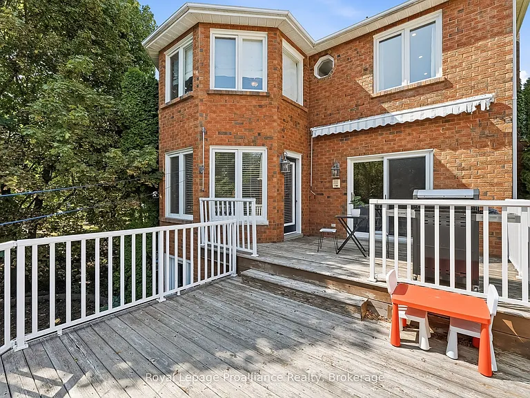 37 Ravine Dr — Photo 14