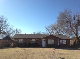 413 W Cherry St, Fairview, OK 73737