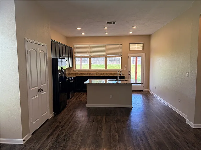 2071 Positano Loop — Photo 6