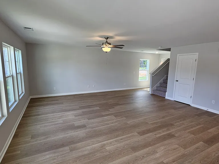 207 Chime Creek Dr — Photo 9