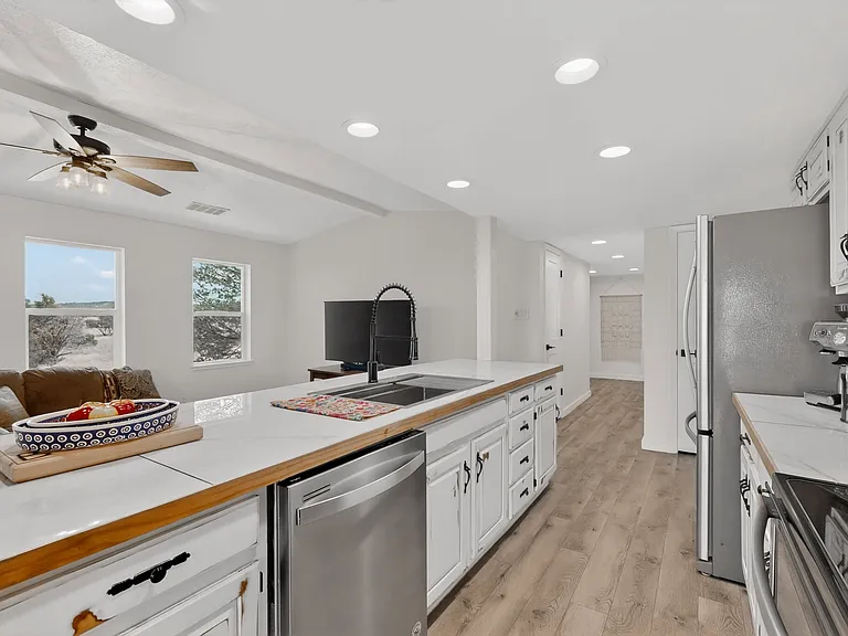 11 Woods End Rd — Photo 12