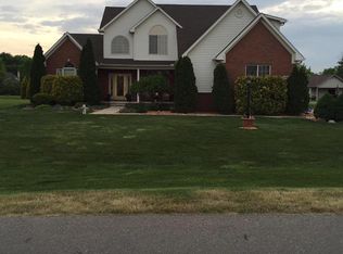 25588 Winding Creek Dr #53, New Boston, MI 48164