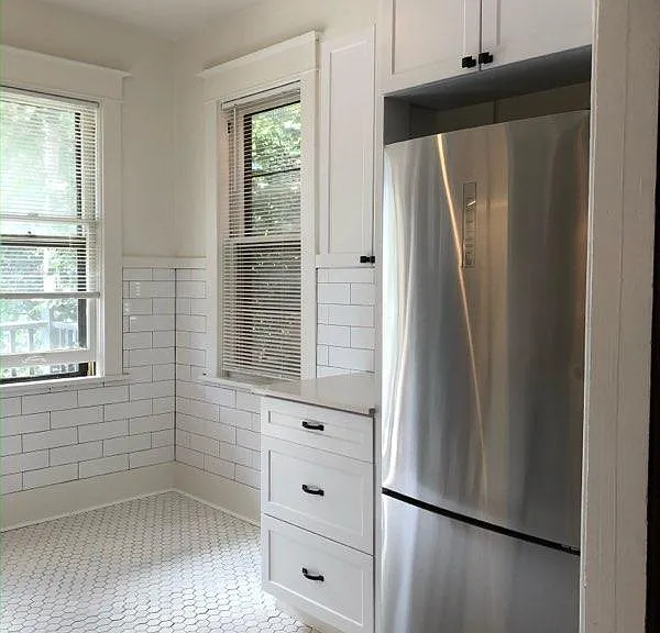 519 W 5th Ave #F — Photo 2