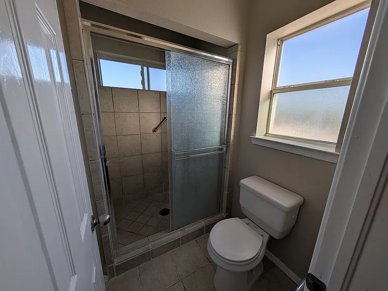 805 Bonnie Ct — Photo 13