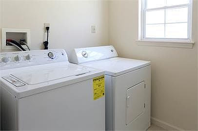 4th image of 117 Hudson St #14252842