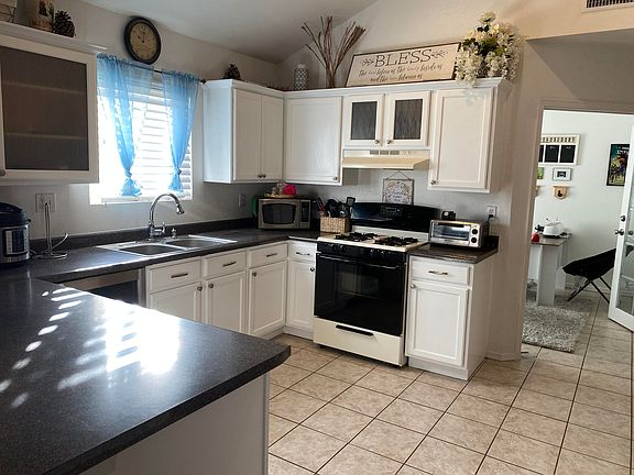 5th image of 105 Desert Sage Ct