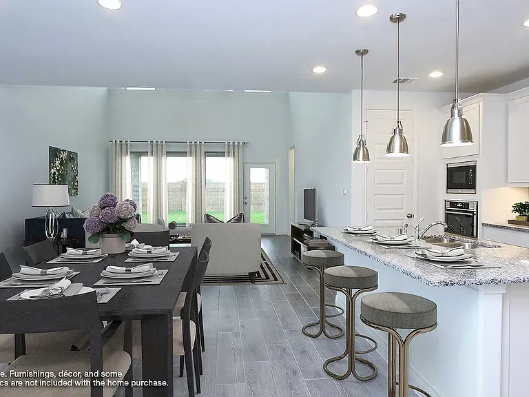 237 Menlo Bnd — Photo 4