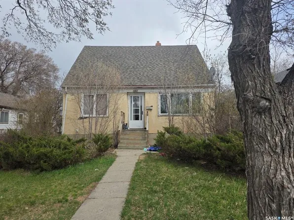 1167 Elphinstone St, Regina, SK S4T 3M2