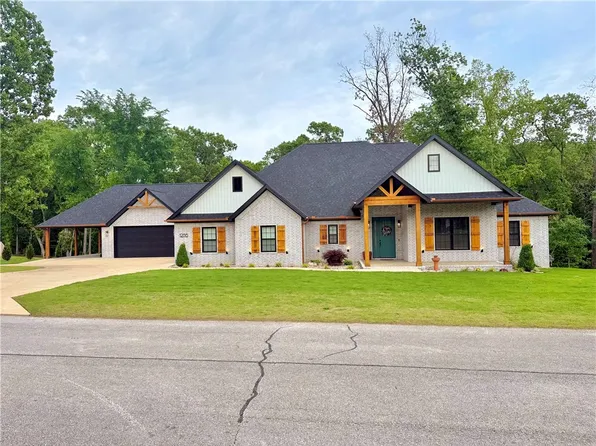 12116 Robinwood Dr, Rogers, AR 72756