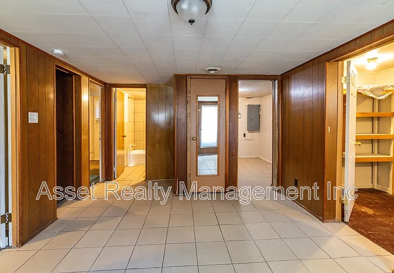 102 Wainwright Rd — Photo 16