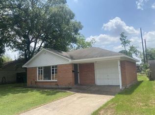 121 E Riverwood Dr, Houston, TX 77076