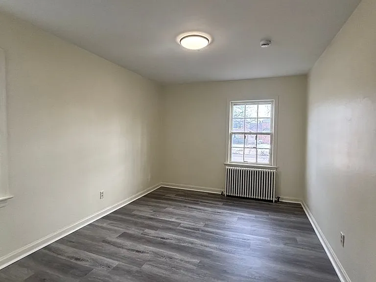 19351 Lake Shore Blvd — Photo 6