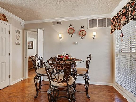 4th image of 2511 Metairie Lawn Dr #216