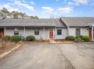 1620 Windsong Ct, Winston Salem, NC 27127
