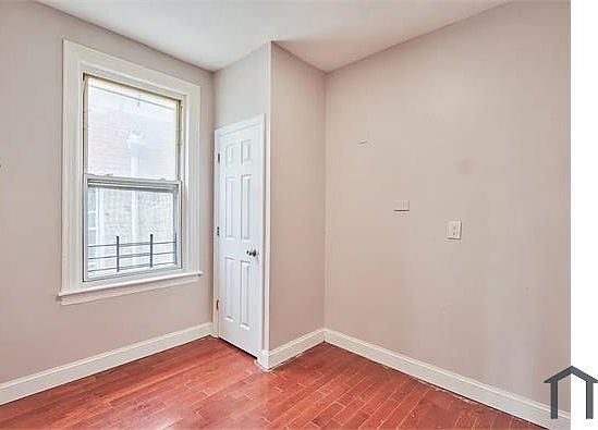 5th image of 717 E 242nd St #1R