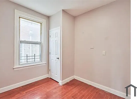 717 E 242nd St #1R — Photo 5