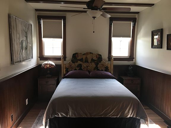 Queen sized bedroom