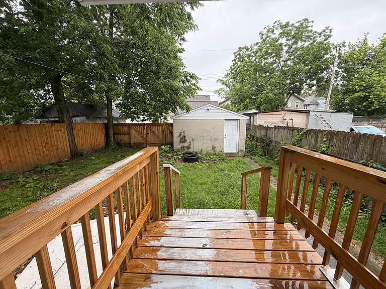 93 N Oakley Ave — Photo 13