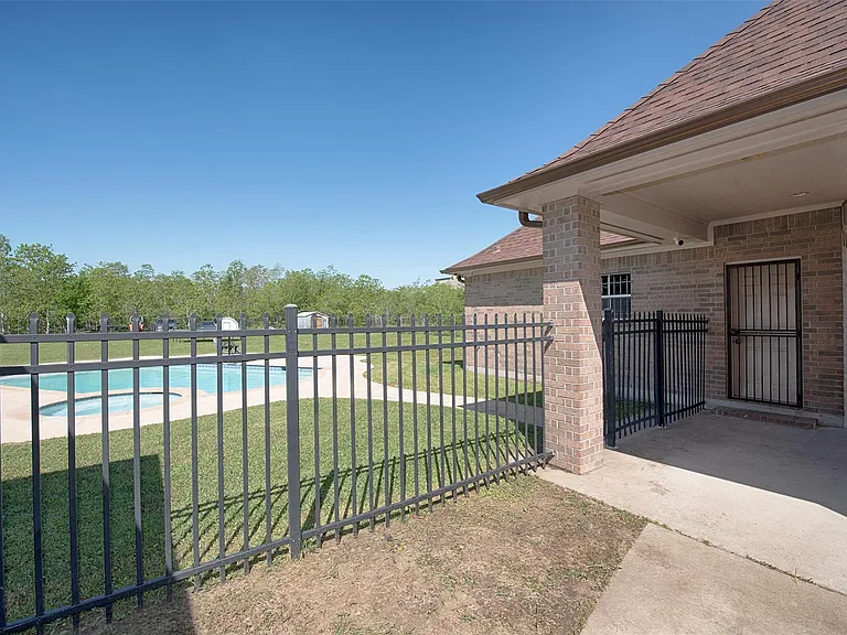 5722 Delany Rd — Photo 18