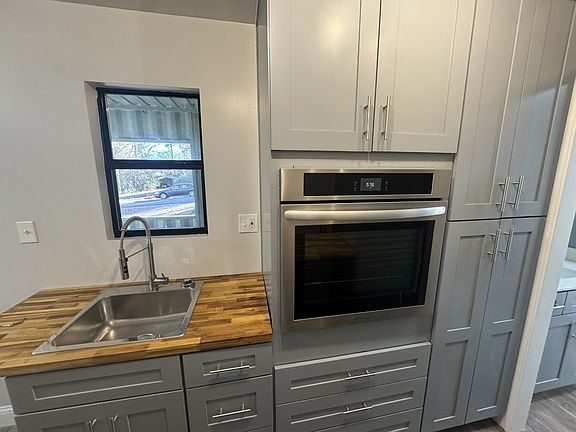 4th image of 108 Pine Shore Ln #B