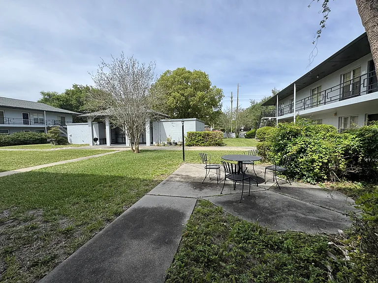 825 N Primrose Dr #1 — Photo 12