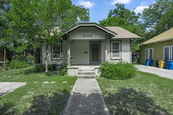3100 King St — Photo 1