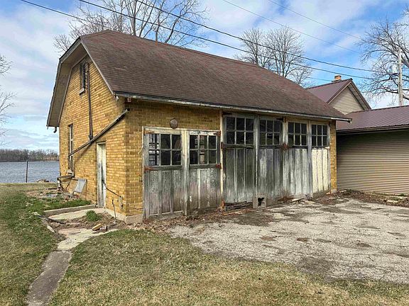 5th image of 267 N Ridge St