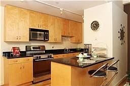 5th image of 915 Franklin St Unit 6L
