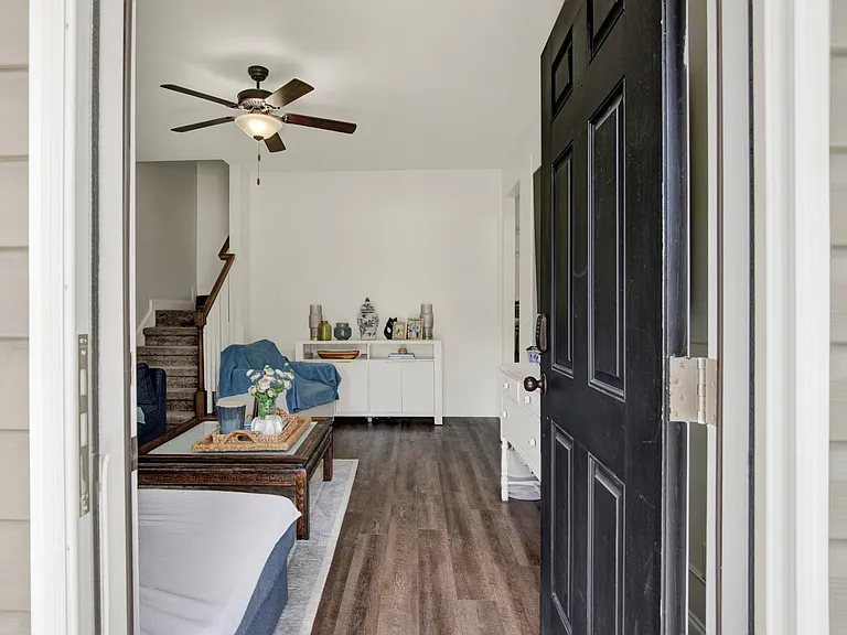 172 Laguna Way — Photo 7