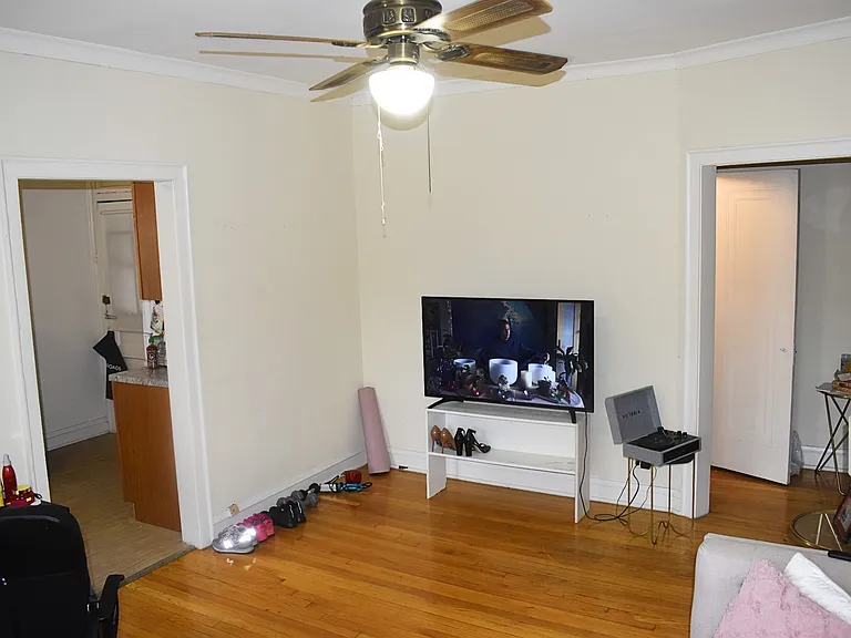 1252 W Albion Ave #2N — Photo 2