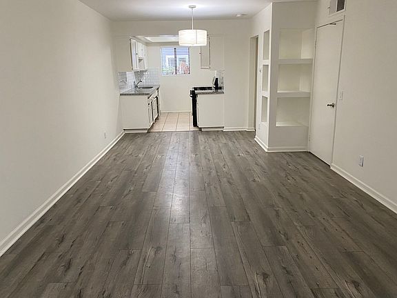 2nd image of 12352 Burbank Blvd APT 104