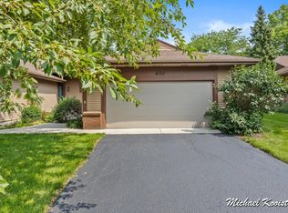 670 Bradford Pl NE, Grand Rapids, MI 49525