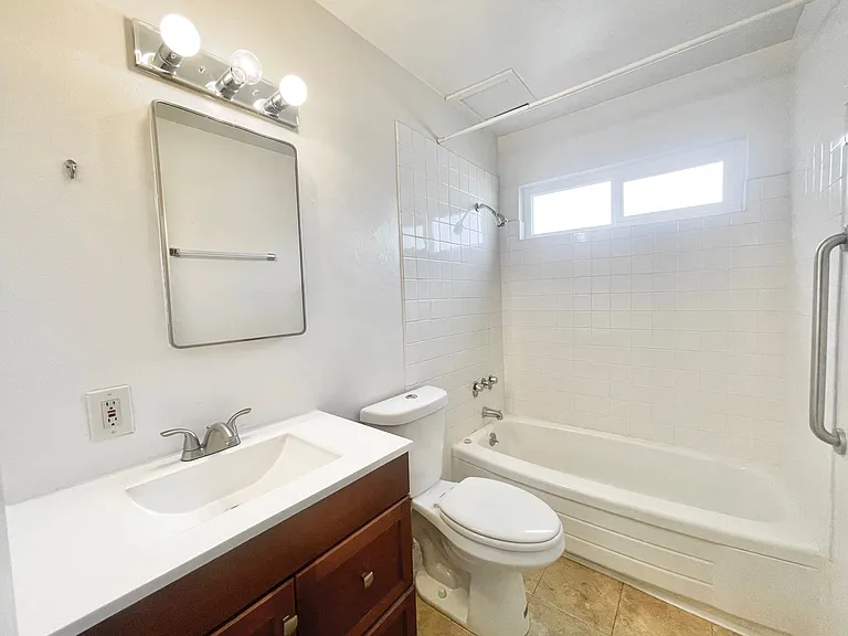 4500 Del Rio Road — Photo 6
